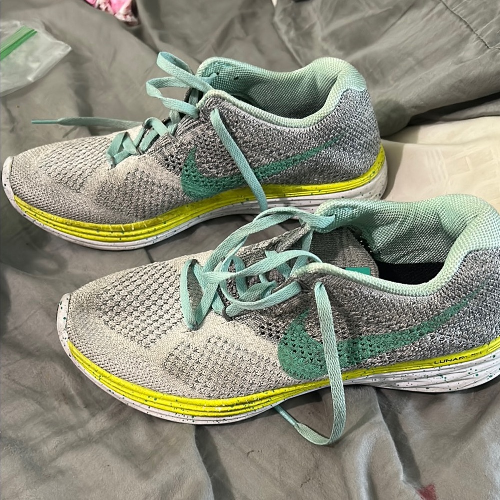Nike Women's flyknit lunar 3